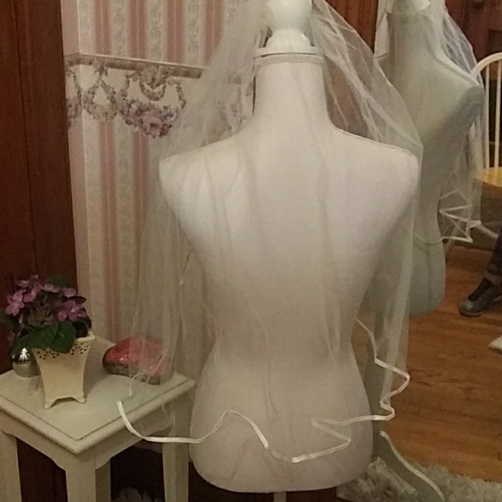 Brand new white veil 30" long satin hem tulle #3
